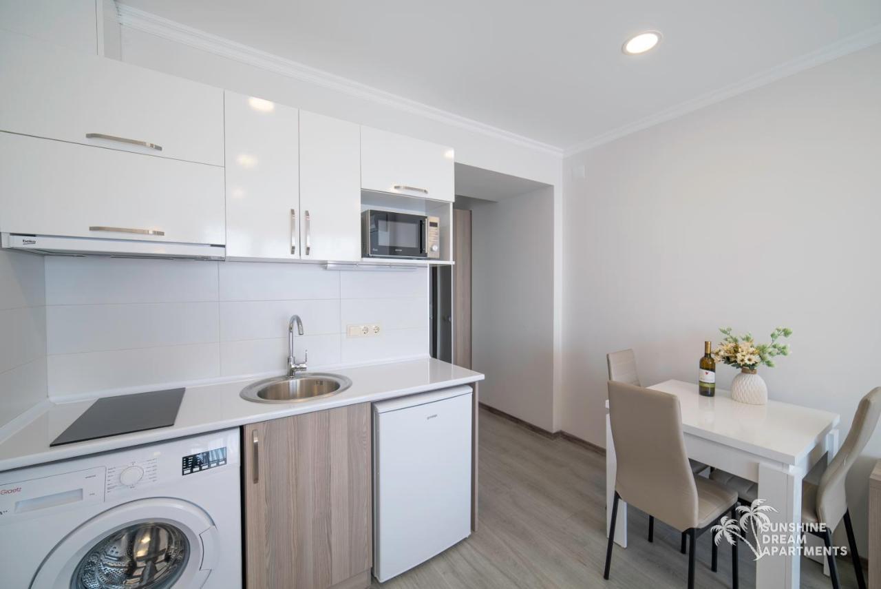 Sunshine Apartments Orbi Beach Tower Batumi Esterno foto
